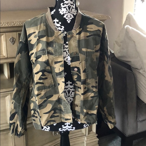 Gilded Intent Jackets & Blazers - Gilded intent camo button down jacket NEW